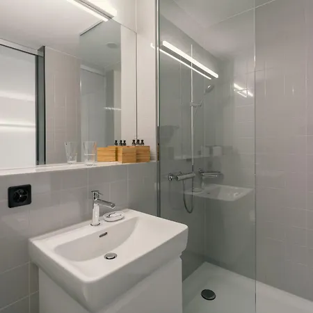 B20 - Serviced Ag Aparthotel