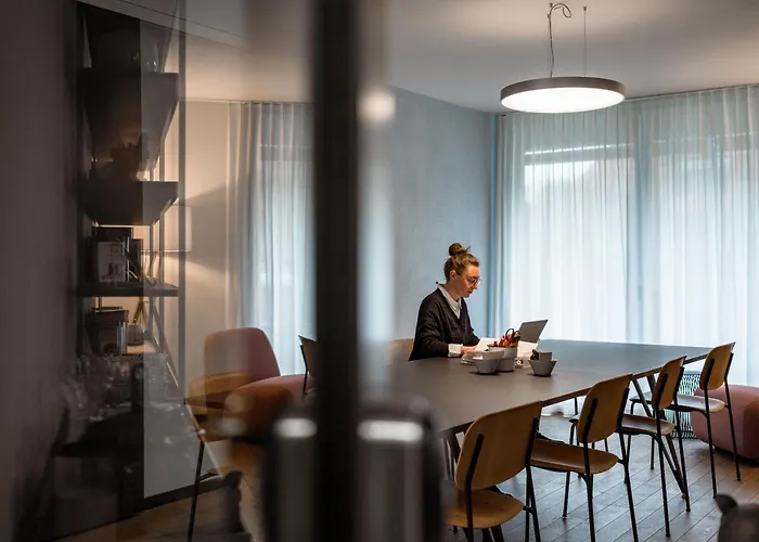 Aparthotel B20 - Serviced Ag *